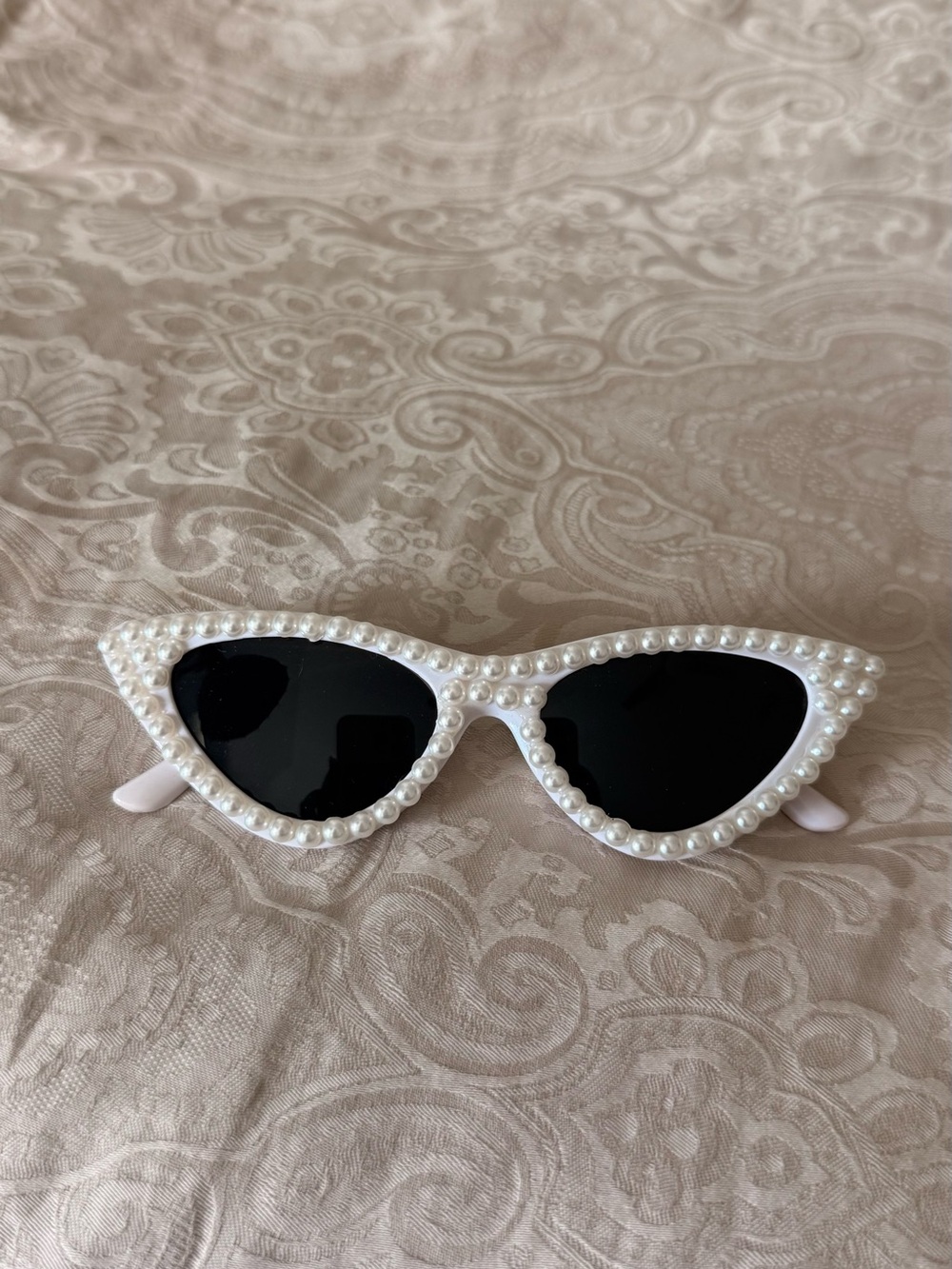 Pearl-Embellished Cat Eye Sunglasses - White